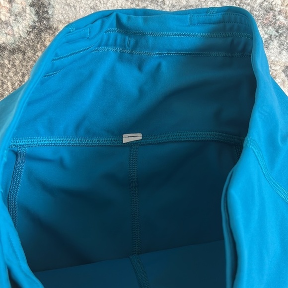 Lululemon Pace Rival High-Rise Crop 22" in Hawaiian Blue - Picture 6 of 12